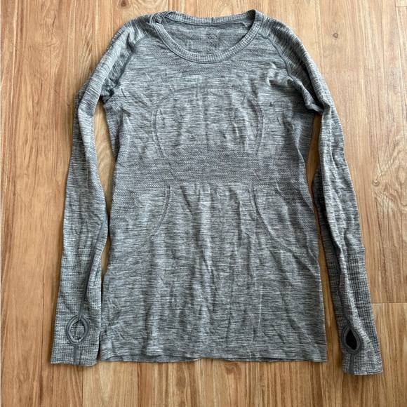 Lululemon Gray Long Sleeve Women's Top - Picture 2 of 7